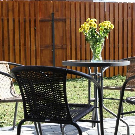 Lawendowy Zakatek - Klimatyzacja - Ogrodek - Prywatny Parking Apartment Жешов Екстериор снимка