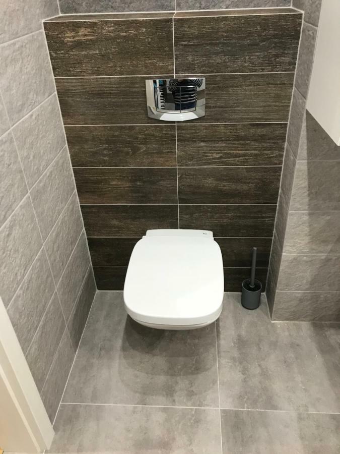 Lawendowy Zakatek - Klimatyzacja - Ogrodek - Prywatny Parking Apartment Жешов Екстериор снимка