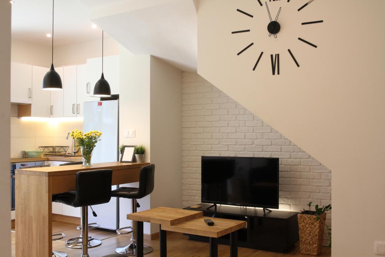 Lawendowy Zakatek - Klimatyzacja - Ogrodek - Prywatny Parking Apartment Жешов Екстериор снимка