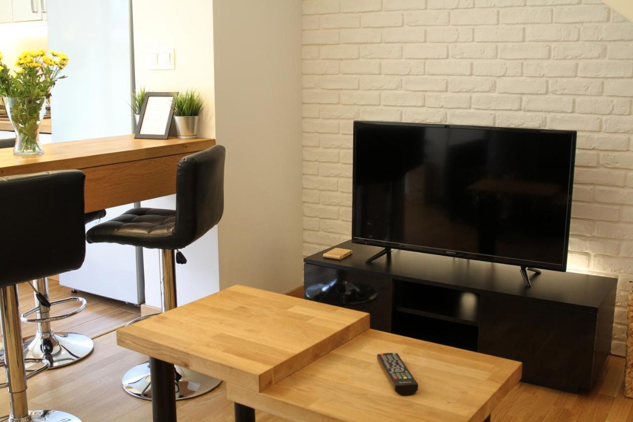 Lawendowy Zakatek - Klimatyzacja - Ogrodek - Prywatny Parking Apartment Жешов Екстериор снимка